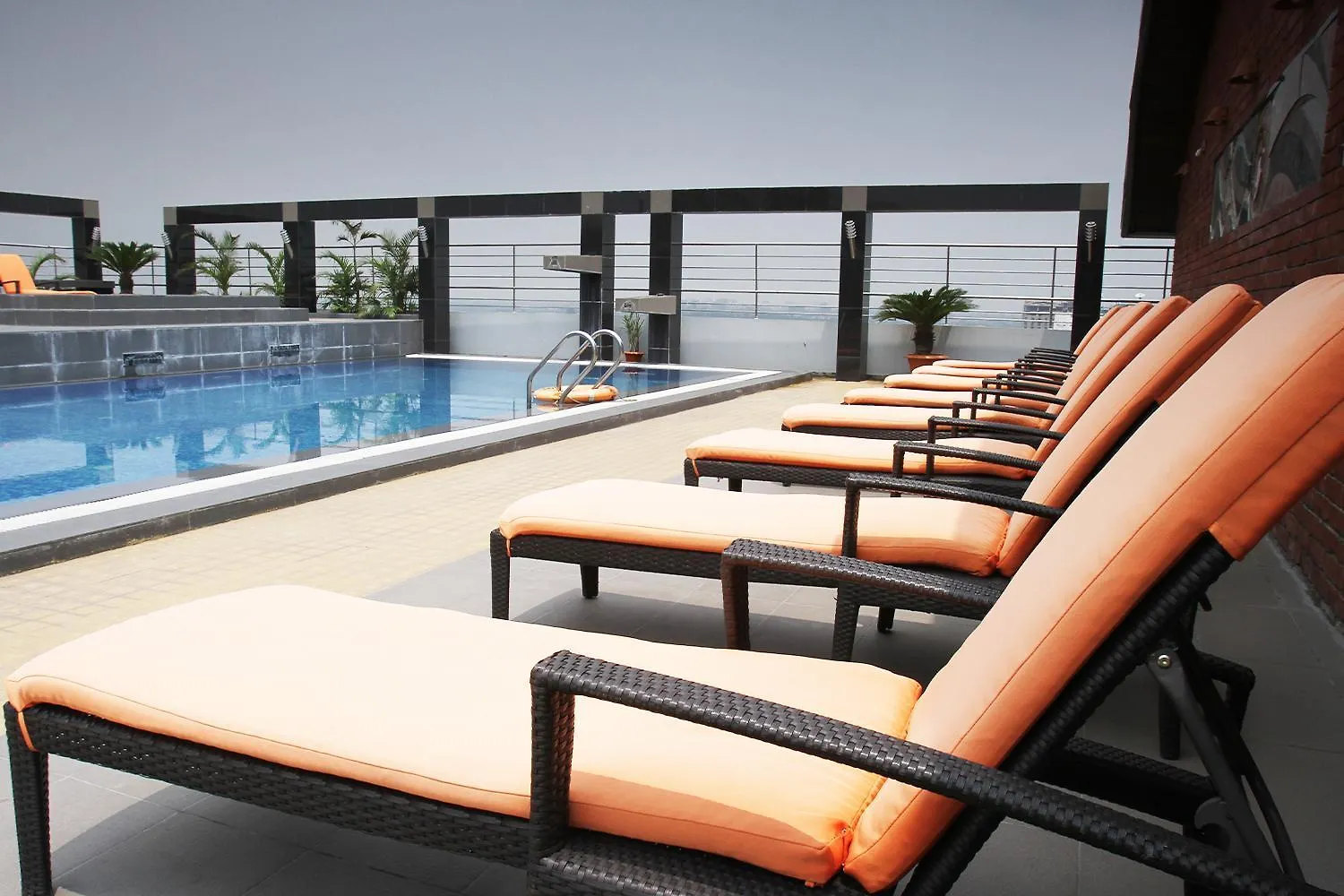 Dhaka Regency Hotel&Resort Limited 5*,