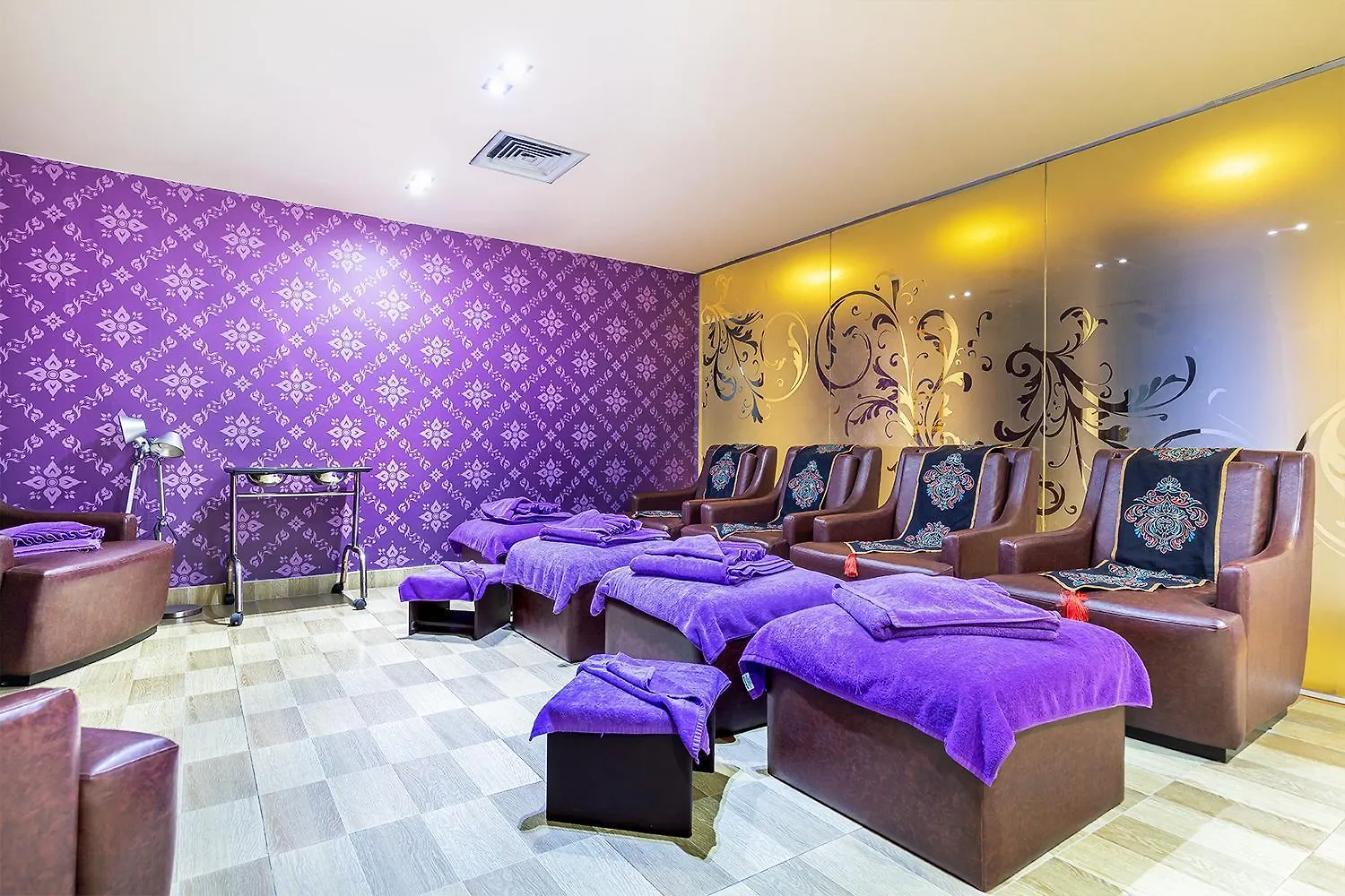 Dhaka Regency Hotel&Resort Limited Hotel